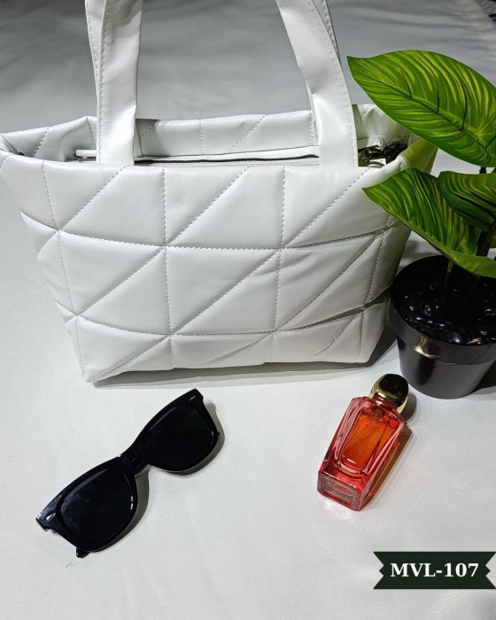 Kapitone Kabartmalı Puf Deri Çanta